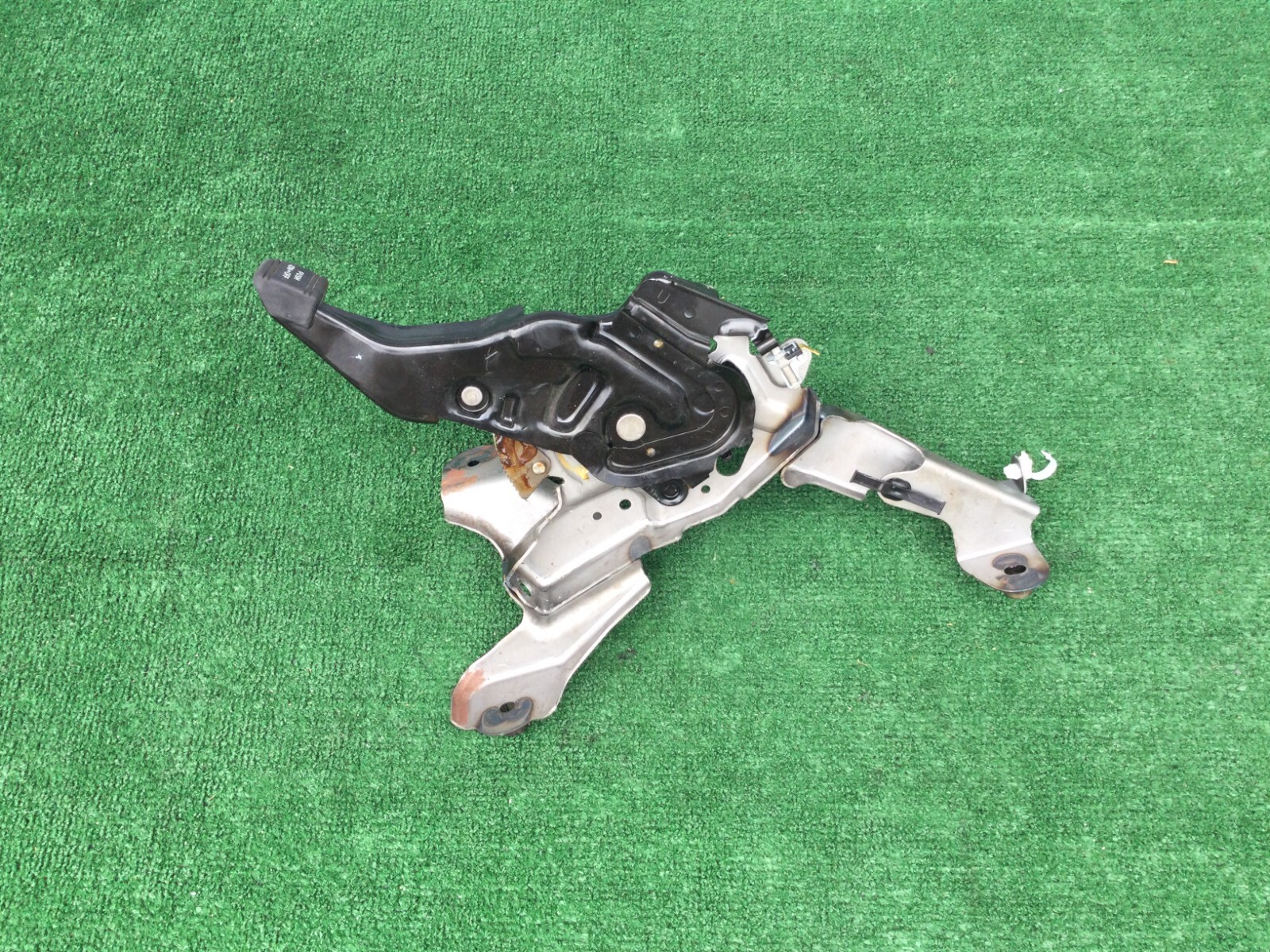 0914 Nissan Murano Parking Brake Foot Control Lever OEM 360101aa0a