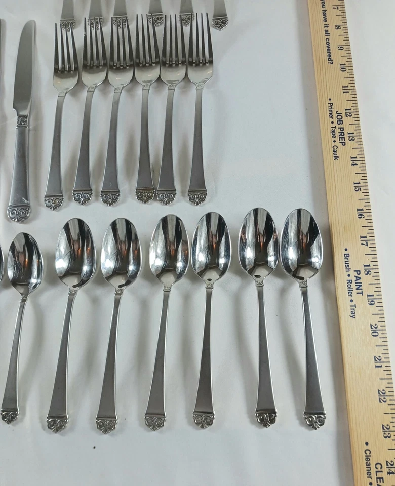 Conjunto de louça Oneida Bianco 30 peças. Aço inoxidável. Feito no Vietnã. - Imagem 2 de 4