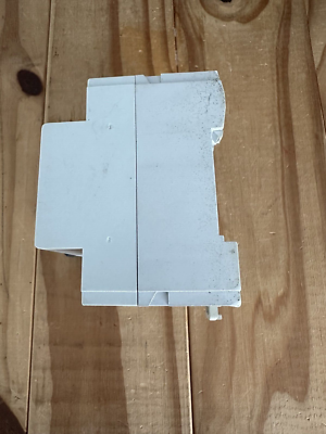 Merlin Gerin RMG631004 – 4-poliger RCD 63A 100mA, 415V, Für DIN-Schiene, Gebraucht