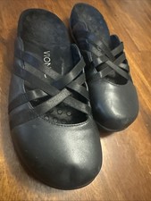 Vionic Claire VW5271 Black Leather Orthotic Comfort Walking Mules Shoes Size 8