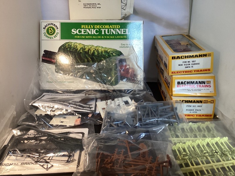 Bachmann Trains & Accesory Lot