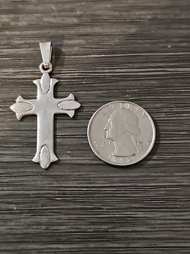 Sterling Silver Marked 925 Cross Pendant - Simple and Beautiful - Picture 4 of 6
