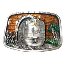 Train In Tunnel Belt Buckle Pewter w Resin USA Bergamot 1987 Vintage EUC