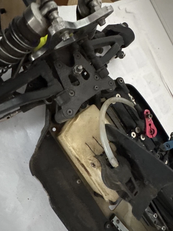 🏁 XRAY XB8 – High-End Buggy für Schrauber & Racer! (Roller) - Bild 4 von 4