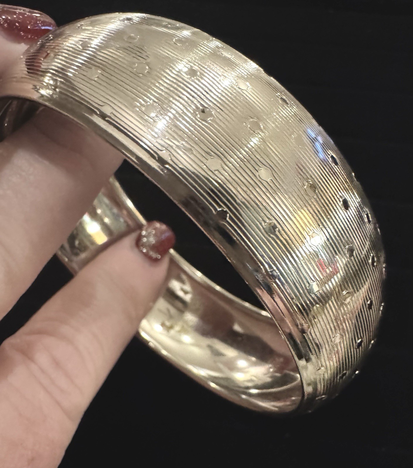 Vintage Silver Tone Solid Metal Bangle Bracelet T… - image 1