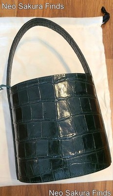 STAUD Bucket Bag dunkelgrün Kroko Schulter Lederriemen