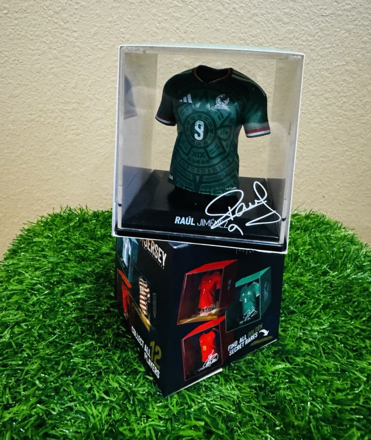 MyJersey Mexico Soccer Mini Jersey Display Case Raul Jimenez #9 Green