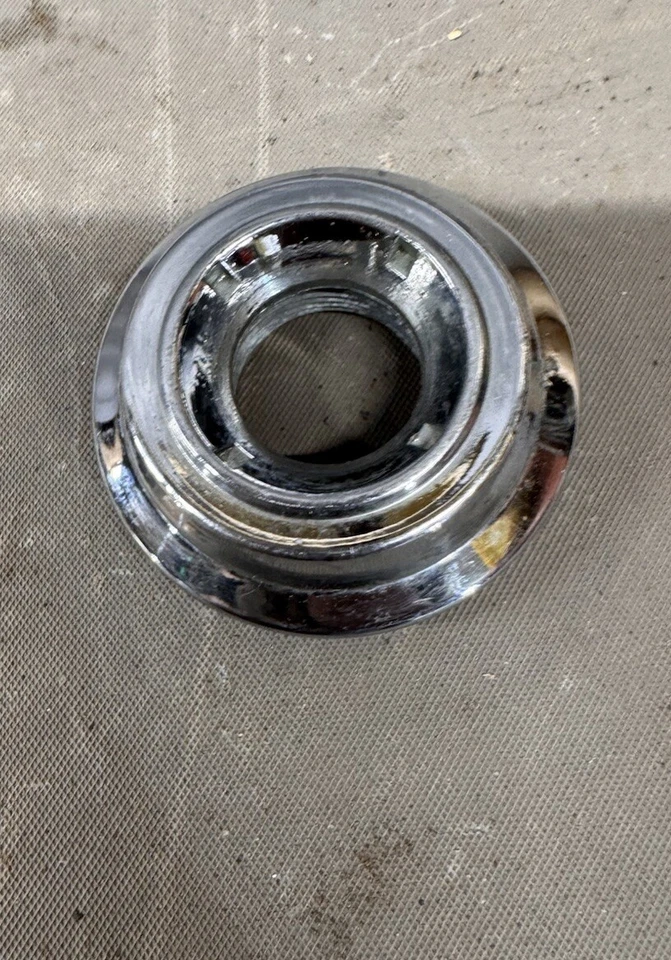 Pontiac GTO Firebird Grand Prix 1965-1972 perilla de espejo remoto bisel tuerca Tempest Foto 2 de 4