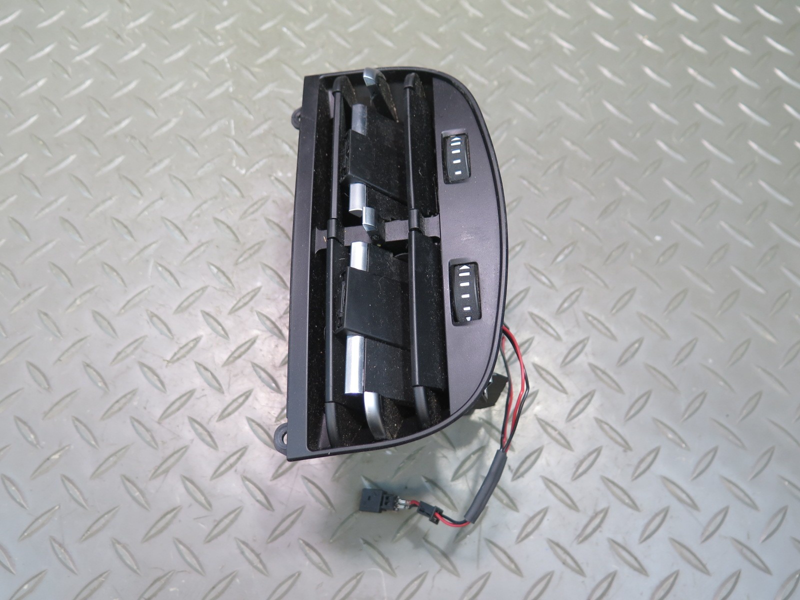 2014-2017 MASERATI GHIBLI M157 CENTER CONSOLE REAR AIR VENT GRILLE