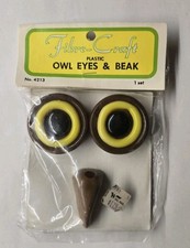 VTG Owl Face Eyes Beak Plastic Yellow Brown Macrame Beads Fibre-Craft Hong Kong