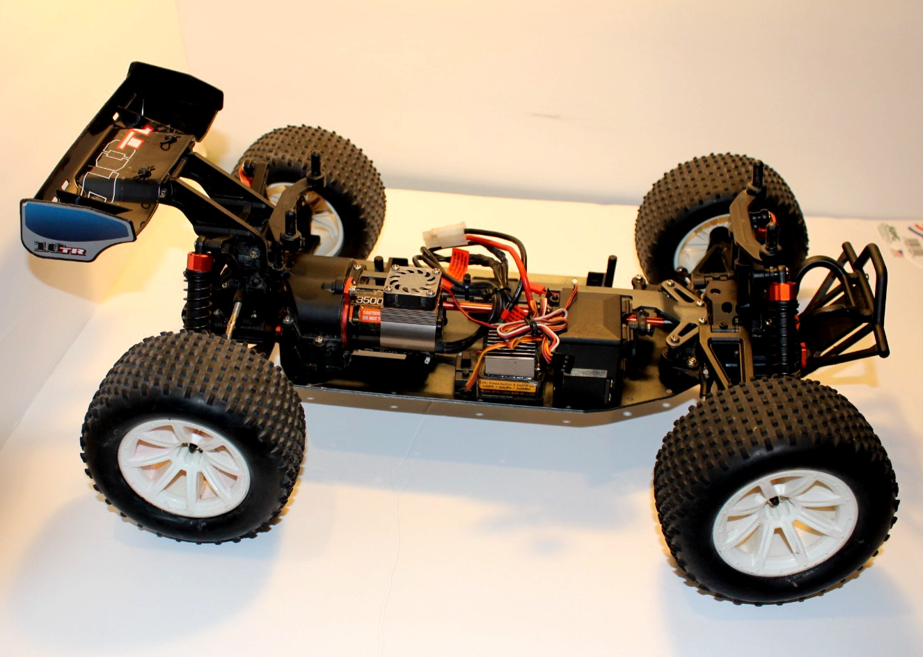 Helion Dominus 10 TR TRUGGY Reaktor 4WD Brushless 1:10 scale hobby-grade