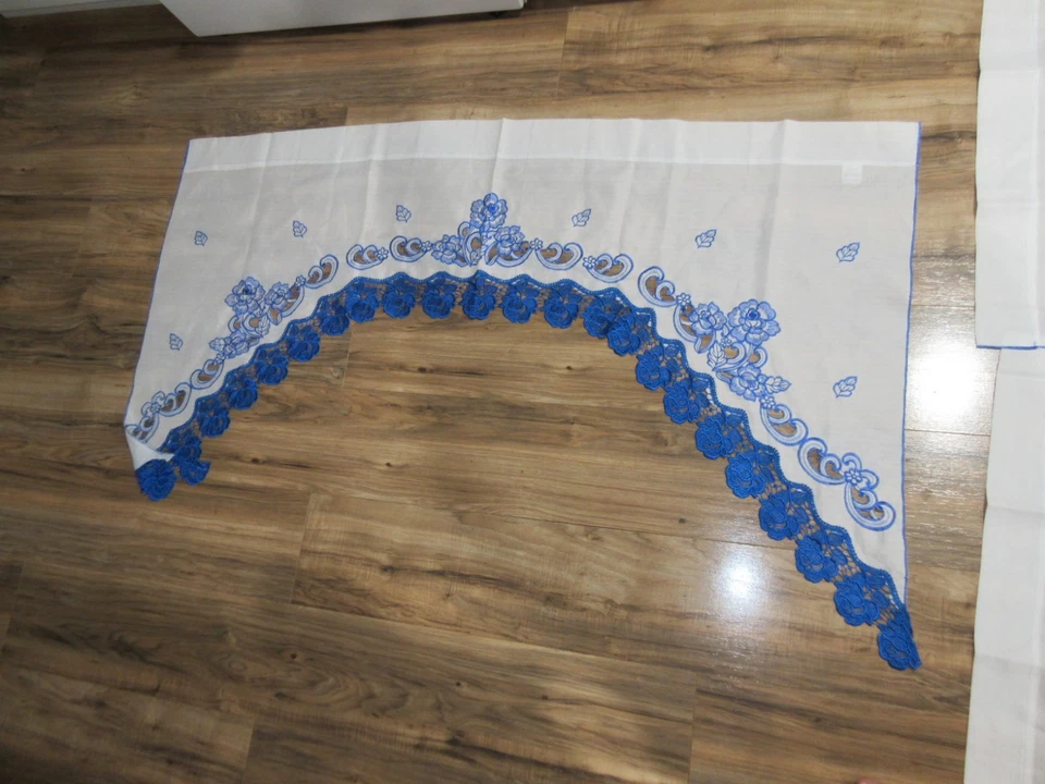 Juego de 3 piezas de botín de cortina de encaje blanco y azul real Golden Ocean Home Decor Foto 3 de 4