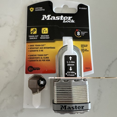 #ad Master Lock Magnum Padlock Model M1XKADLF New $13.98