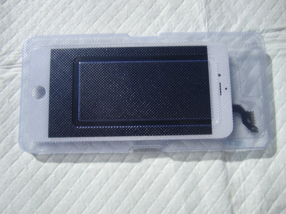 iPhone 8 White LCD Display Touch Screen Replacement NEW - Image 4 of 4