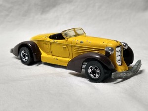 hot wheels auburn 852 yellow