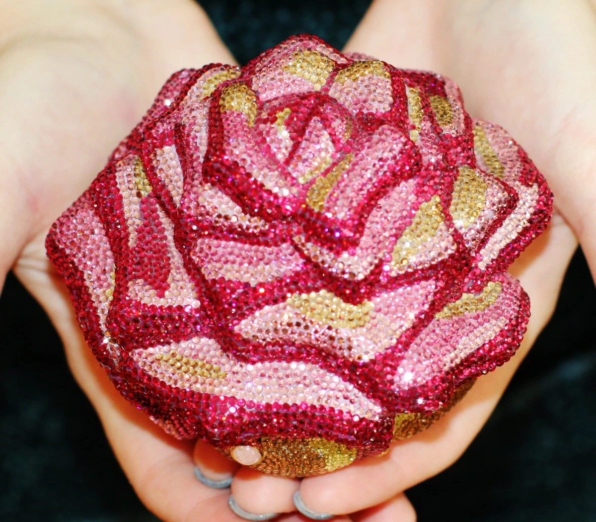 JUDITH LEIBER SWAROVSKI CRYSTAL EXQUISITE RARE PINK ROSE BAG MINAUDIERE CLUTCH