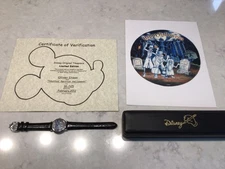 DISNEY HAUNTED MANSION HAPPY HALLOWEEN LIMITED EDITION WATCH IN CASE WITH COA +