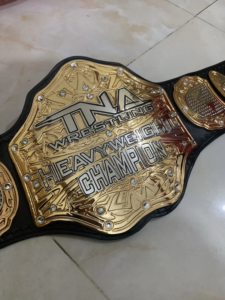 Cinturón Campeonato Peso Pesado Tna Wildcat, 4mm Zinc, Chapado en Oro, Cuero Real. Foto 2 de 4