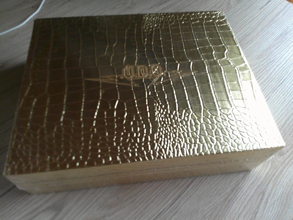 U.D.O. - Decadent - AFM Records AFM 503-6 - CD Limited Box Set - NEU & OVP - Bild 3 von 4