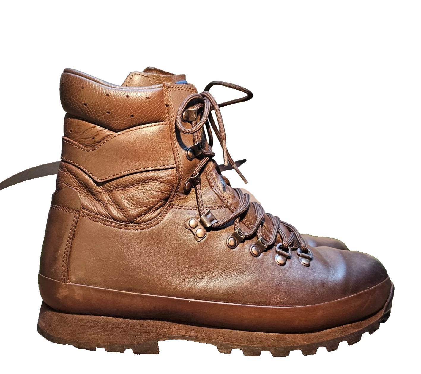 Altberg Defender lightweight Hiking, Fishing Walking, any activity Boots UK 10 M