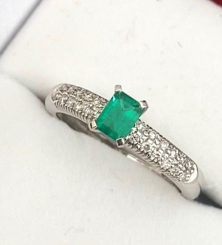 Anillo fino de diamantes y esmeraldas colombianas AAA+ 18K - Imagen 1 de 5