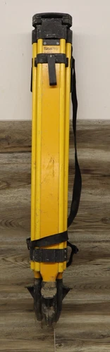 DW SITEPRO 01-WDF20 Heavy Duty Wood/Fiberglass Tripod - product listing photo