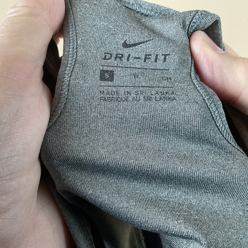Sujetador deportivo Nike para mujer Dri-Fit Swoosh clásico pequeño gris negro espalda deportiva - Imagen 5 de 5