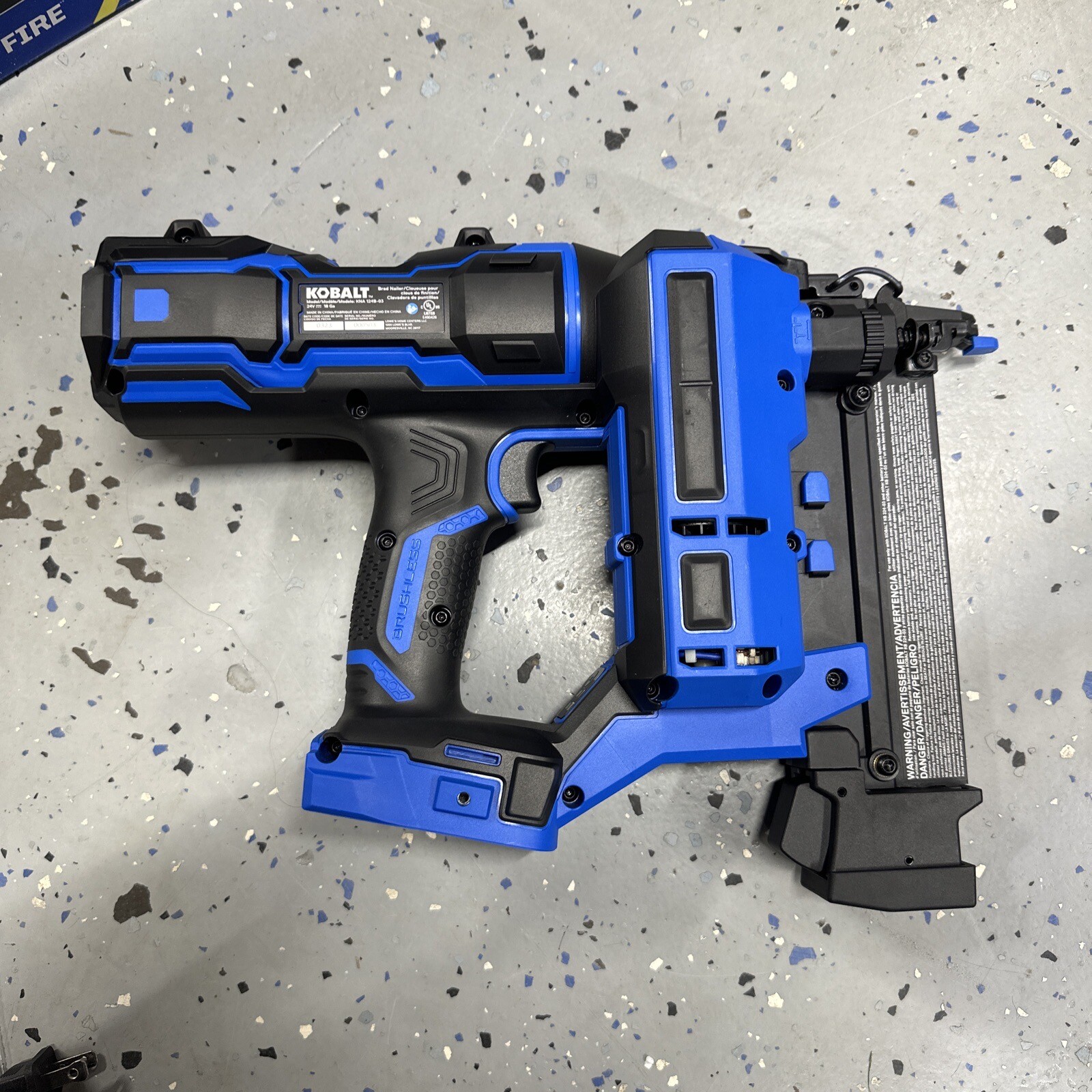 OPEN BOX Kobalt 24v XTR Cordless 18g 18ga Brad Nailer + 2ah Battery