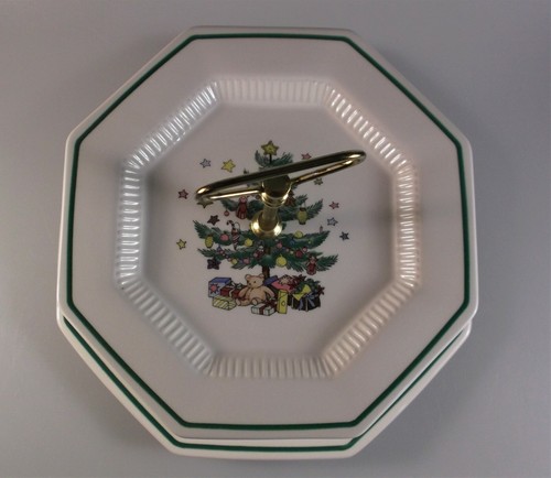 NIKKO CHRISTMASTIME 2 TIER SERVING TRAY WITH TRIANGLE HANDLE EXCELLENT!! - Picture 3 of 4