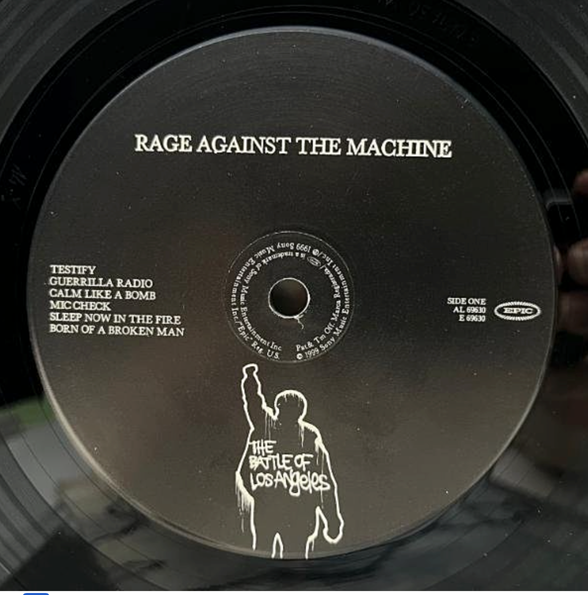 US盤　Rage Against The Machin　E69630 EPIC RAGE AGAINST THE MACHINE BATTLE OF LOS ANGELES EPIC E69630