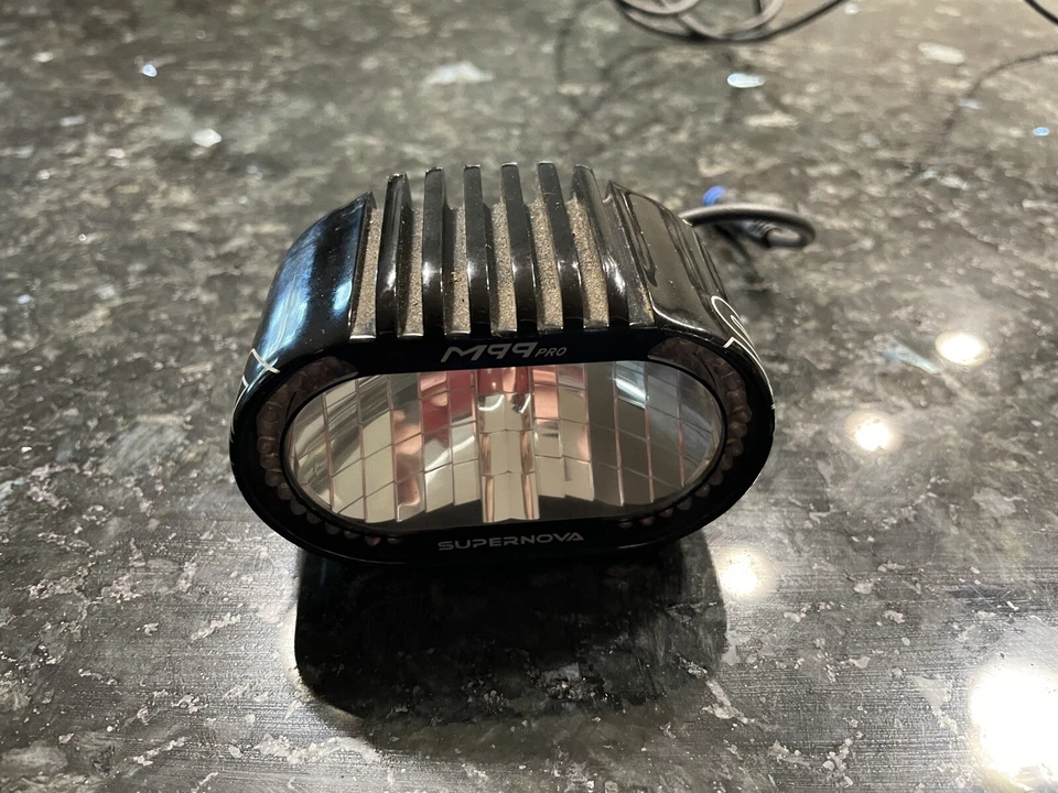 Faro de bicicleta eléctrica M99 Mini Pro 45 - Faro de bicicleta eléctrica Supernova M99 Mini Pro-45 - Foto 4 de 4