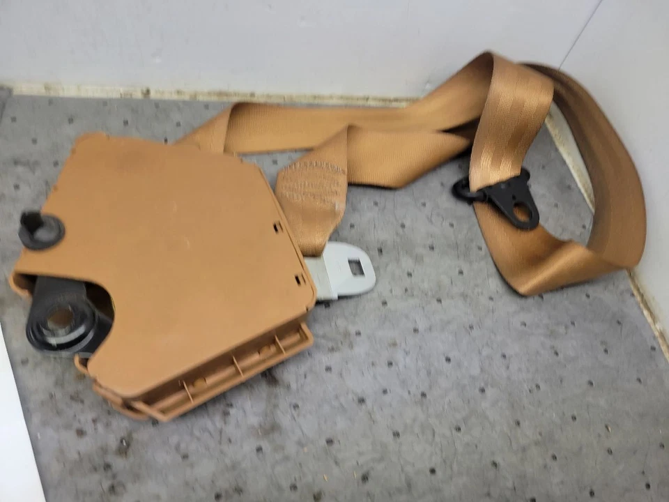 Juego de cinturón de seguridad delantero bronceado Corvette 1984-1996 1694338 Foto 3 de 4