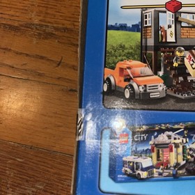 LEGO 60009 City Helicopter Arrest New Sealed in unopened original box Excellent!