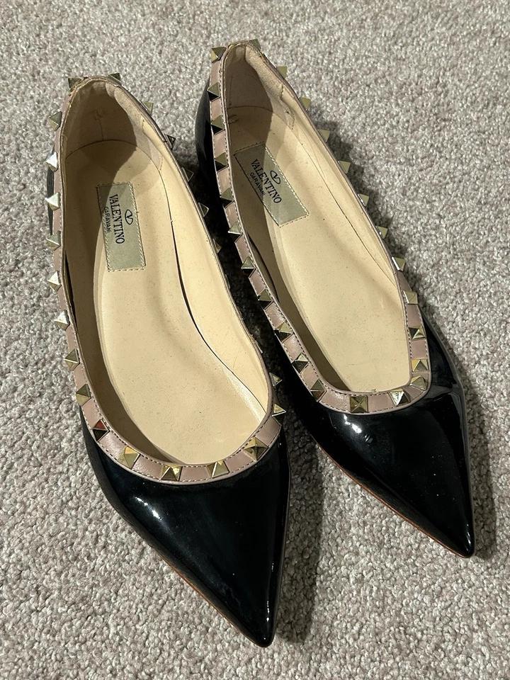 Valentino Garavani Rockstud charol planos negro/desnudo talla 41 Foto 2 de 4