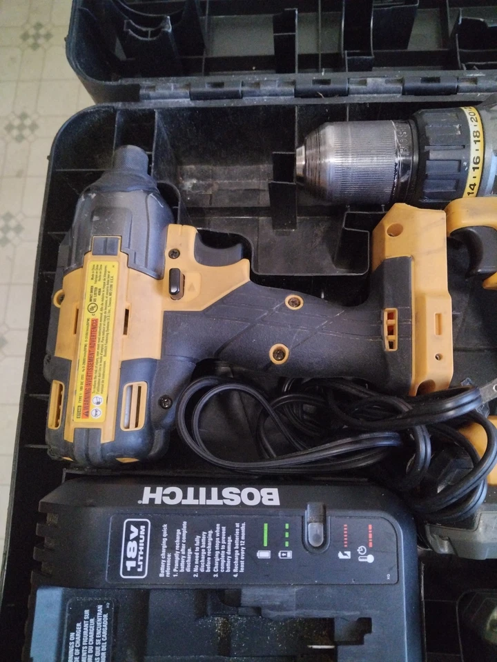 Bostitch 1/4" Hex Impact Driver (BTC440) & 1/2" Drill Driver (BTC400) 18V Tools - Image 3 of 4