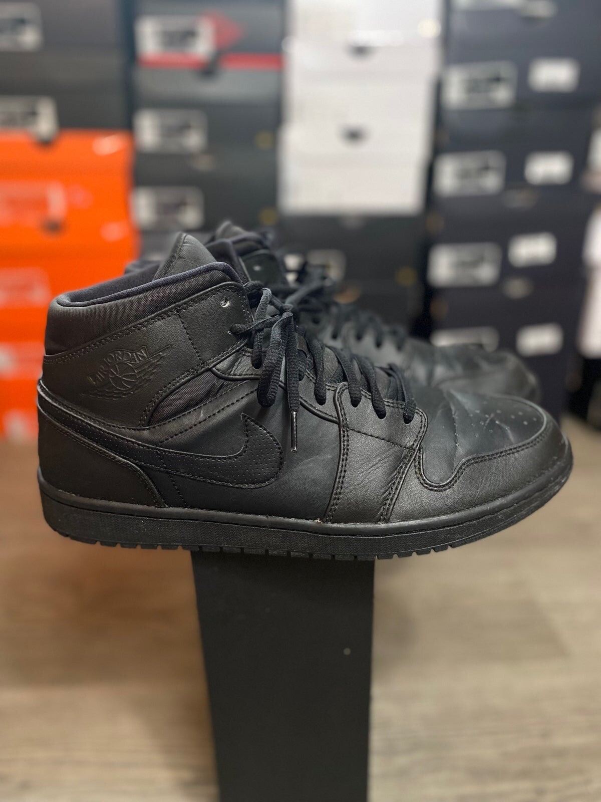 MID Black Basketball Shoes Men 