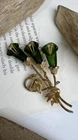 Vintage Green Flower Spring Brooch Pin Costume Jewelry Gold Tone 💚