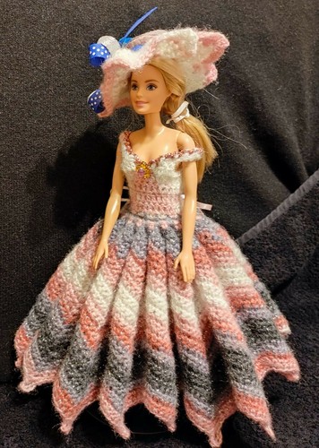 Vestiti barbie all'uncinetto creati da Ecaterina | eBay