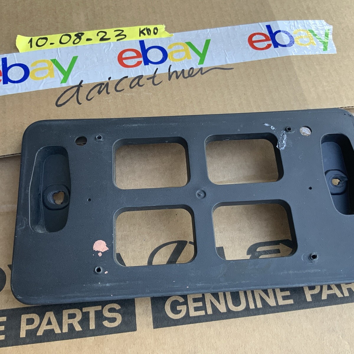 2016-2024 VOLVO XC90 MK2 FRONT LICENSE PLATE BRACKET 31383632 OEM
