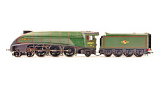 HORNBY 00 GAUGE - R3012 - BR 4-6-2 CLASS A4 LOCOMOTIVE 60027 MERLIN BOXED