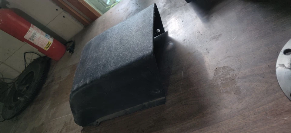 REAR MIDDLE SEAT PLASTIC 1992 1993 1994 1995 1996 HONDA PRELUDE SI VTEC S - Image 3 of 3