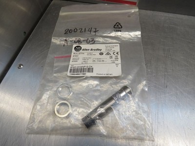 Allen-Bradley 872C-DH4NP12-D4 Proximity Sensor