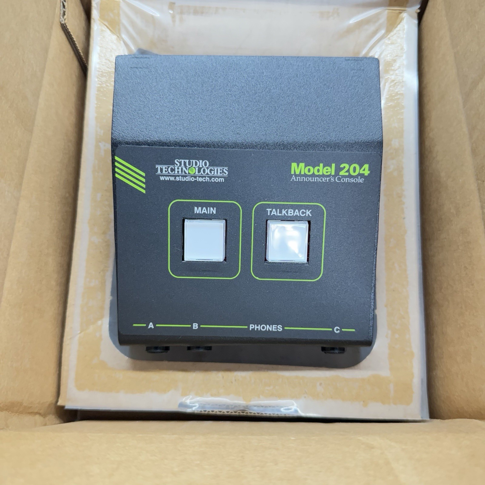 Studio Technologies Model 204 Announcers Console Dante Talkback Output M204