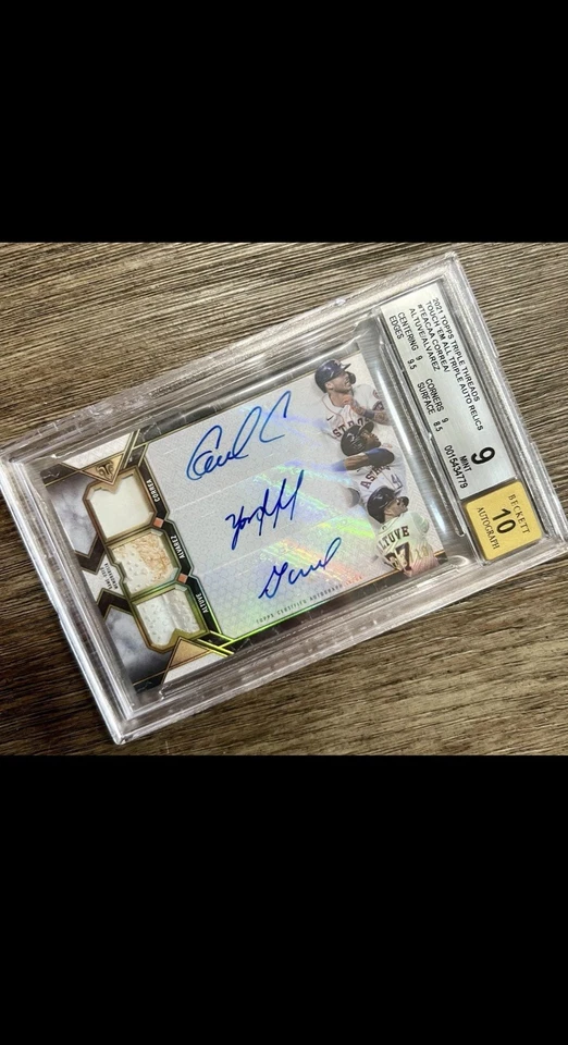 2021 Topps Triple Threads Jose Altuve Yordan Alvarez Correa Patch Auto Astros - Image 3 of 4