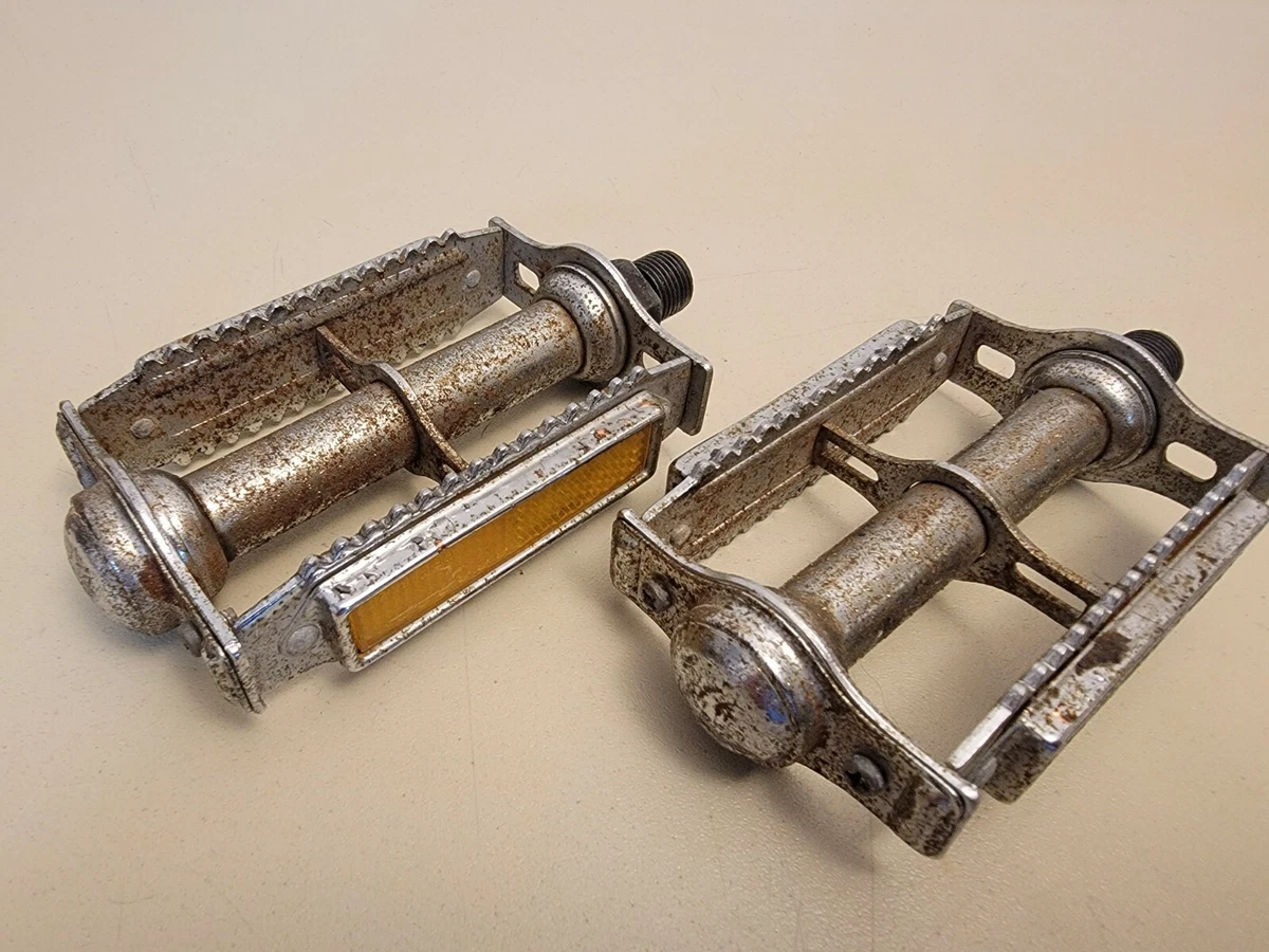 Vintage pedals bike online