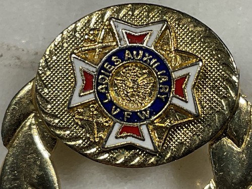 VFW Ladies Auxiliary Pin - Picture 2 of 5