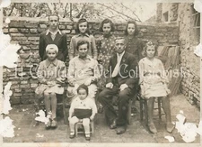 Large family posing in backyard Photography 