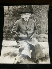 ALBERT EINSTEIN 1931 OXFORD UNIVERSITY FAMOUS PHYSICIST PHOTO SCIENCE PRINCETON ALBERT EINSTEIN 1931 OXFORD UNIVERSITY FAMOUS PHYSICIST PHOTO SCIENCE PRINCETON