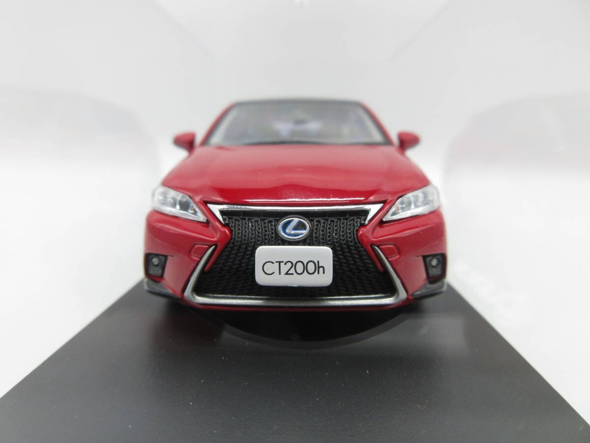 1:43 Kyosho LEXUS CT200h F SPORT Black/Mudder Red Diecast