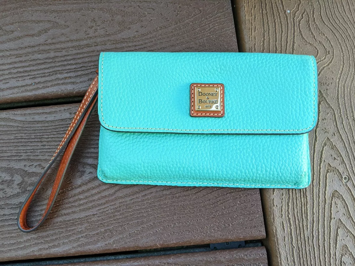 Dooney bourke hotsell wristlet wallet